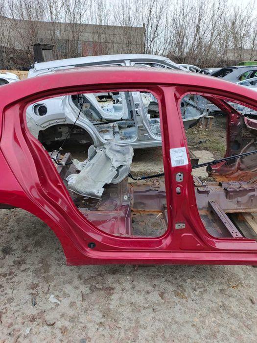 Mazda 3 Мазда 3 BM БМ 2013-2018 четверть передняя задняя с разборки
