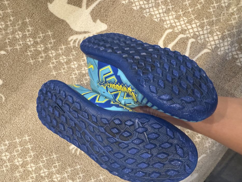 Сороконіжки nake air zoom 37,5