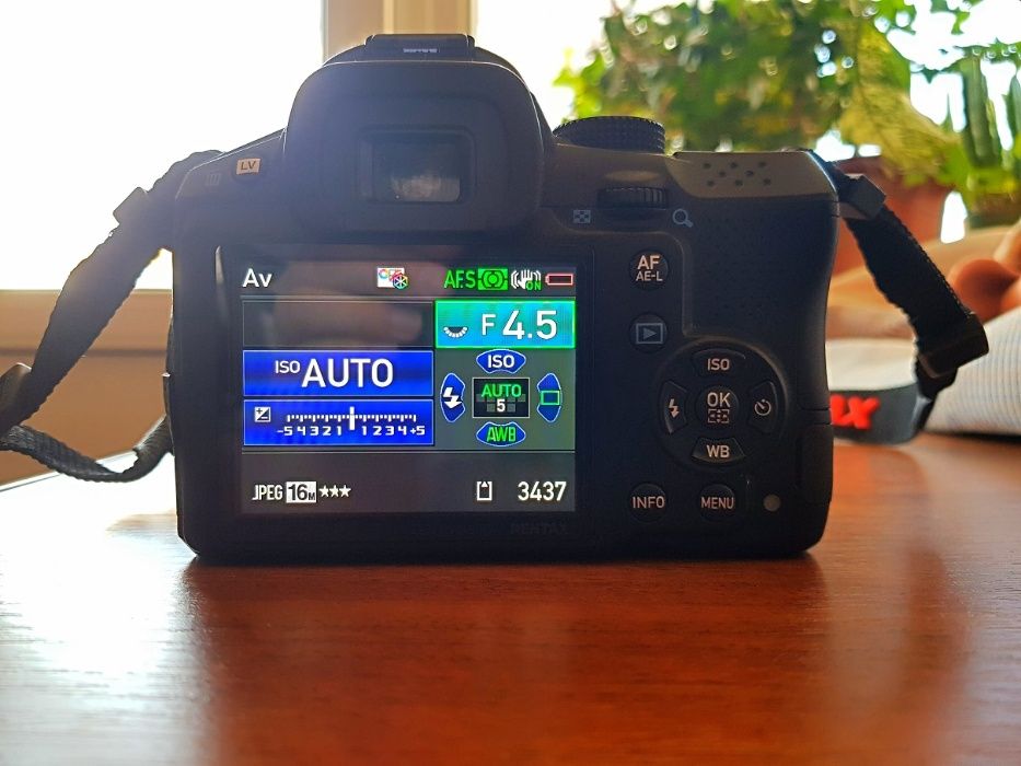 Зеркальный фотоаппарат Pentax K30 Kit DA 18-55 WR