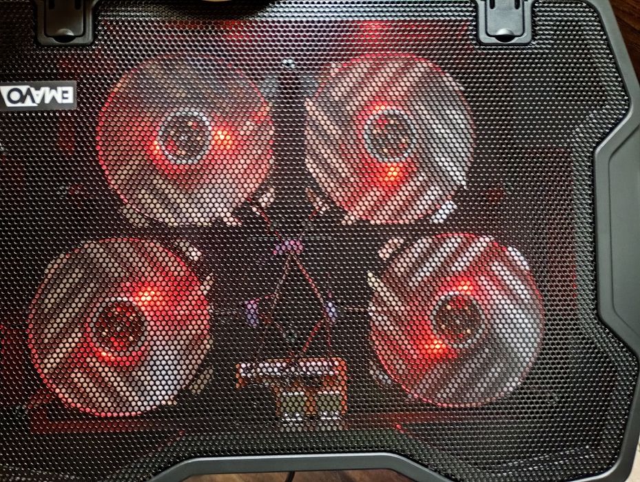 Podstawka chłodząca pod laptopa