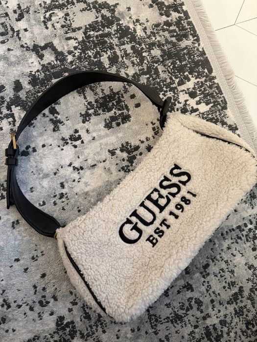 жіноча сумка Guess