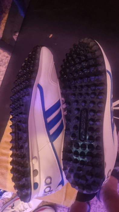 Sapatilhas  da adidas n 45 novo.