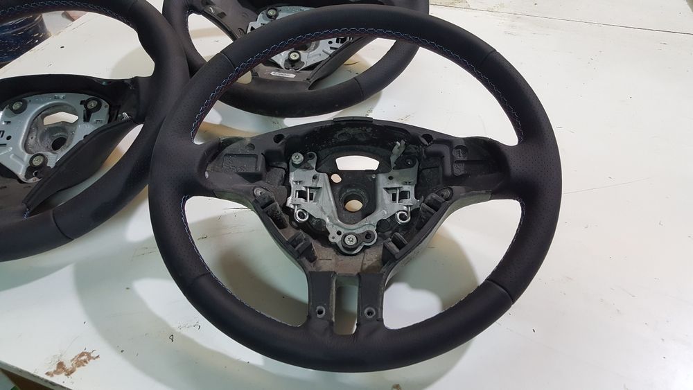 Volante pack M forrado em pele novo