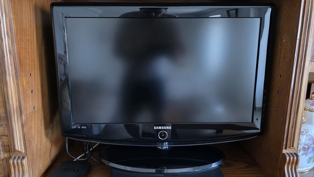 TV Samsung HD Ready 26 Polegadas (Modelo LE26B450) - Em ótimo estado!