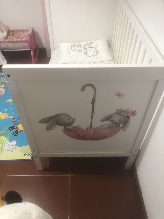 Cama de bebe . Como nova