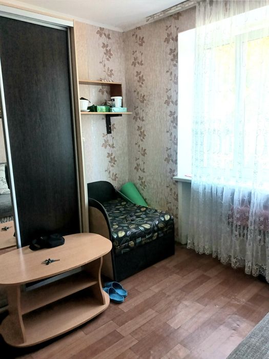 Продам гарну  кімнату з ремонтом та меблями!Світло не відключають!