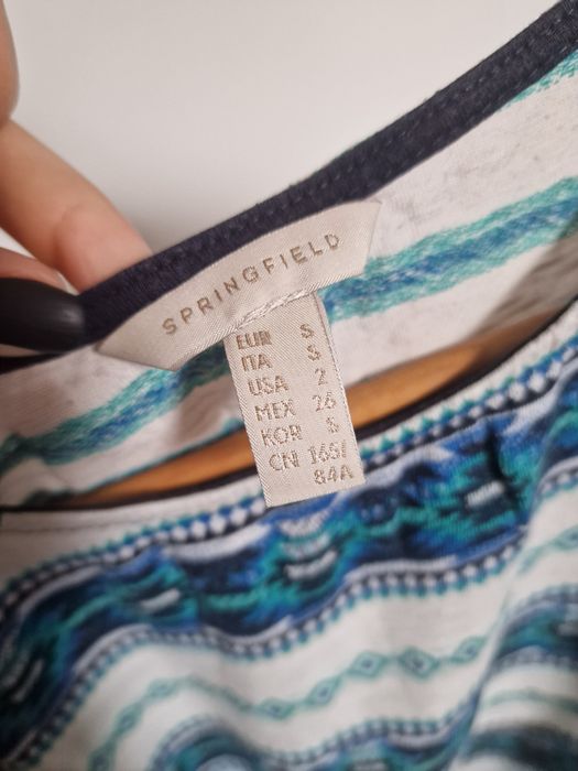 Top Azul Padrão Geométrico