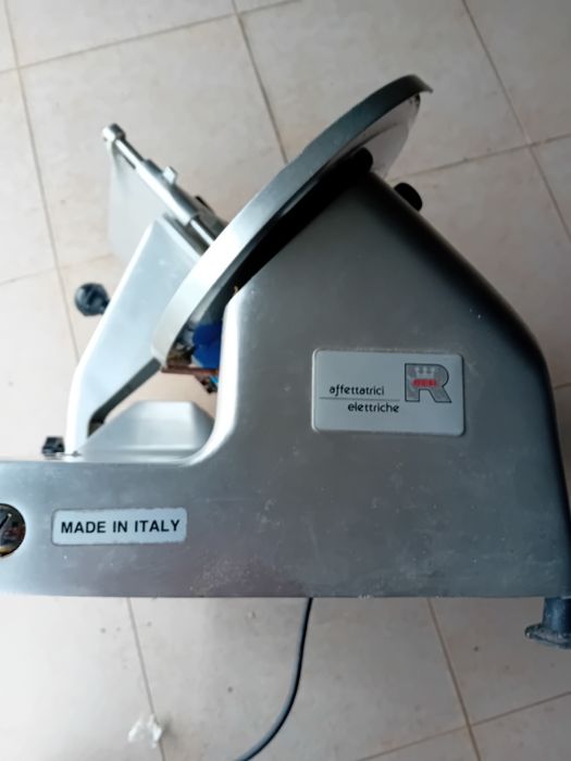 Máquina cortar charcutería