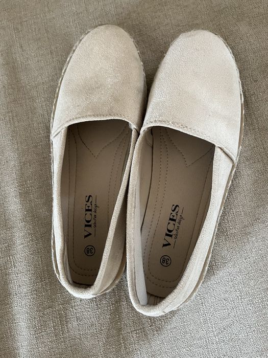 Espadryle beżowe jasne Vices 38 jak nowe