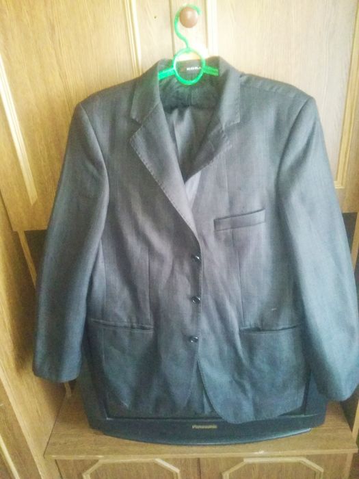 Класичний костюм