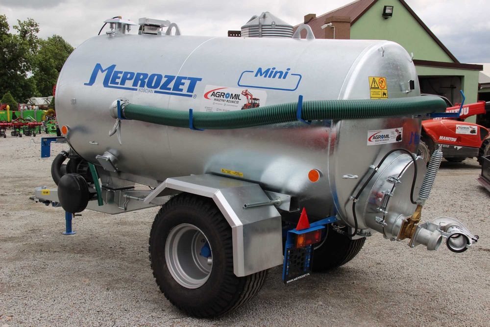 Wóz asenizacyjny beczka szambiarka MEPROZET PN-50 5000 l mini promocja