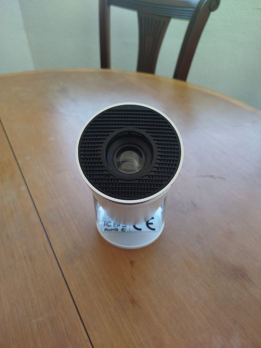 LF100 Projector with Android445082110935050241