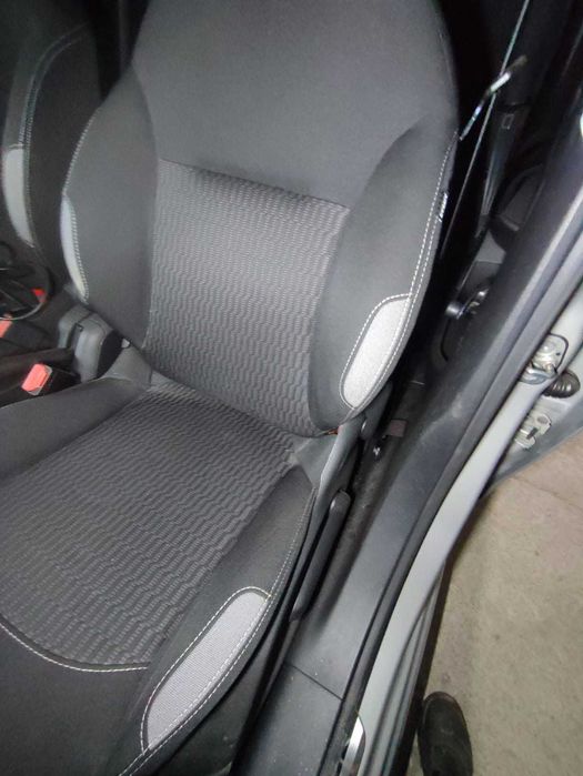 PEUGEOT 208 1.2 PURE TECH de 2016  com 81 000 Km