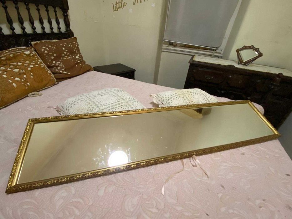 Móveis antigos sala quarto espelho mesa