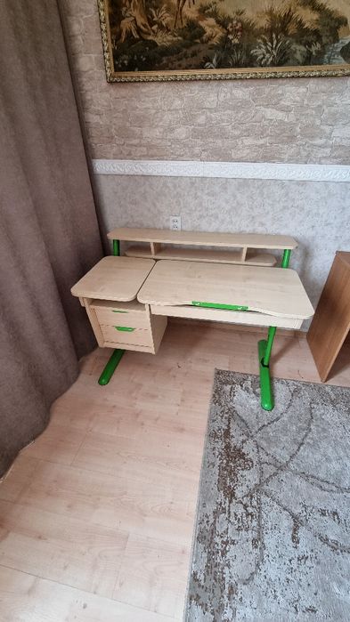 Стіл парта Pondi з регулюванням висоти