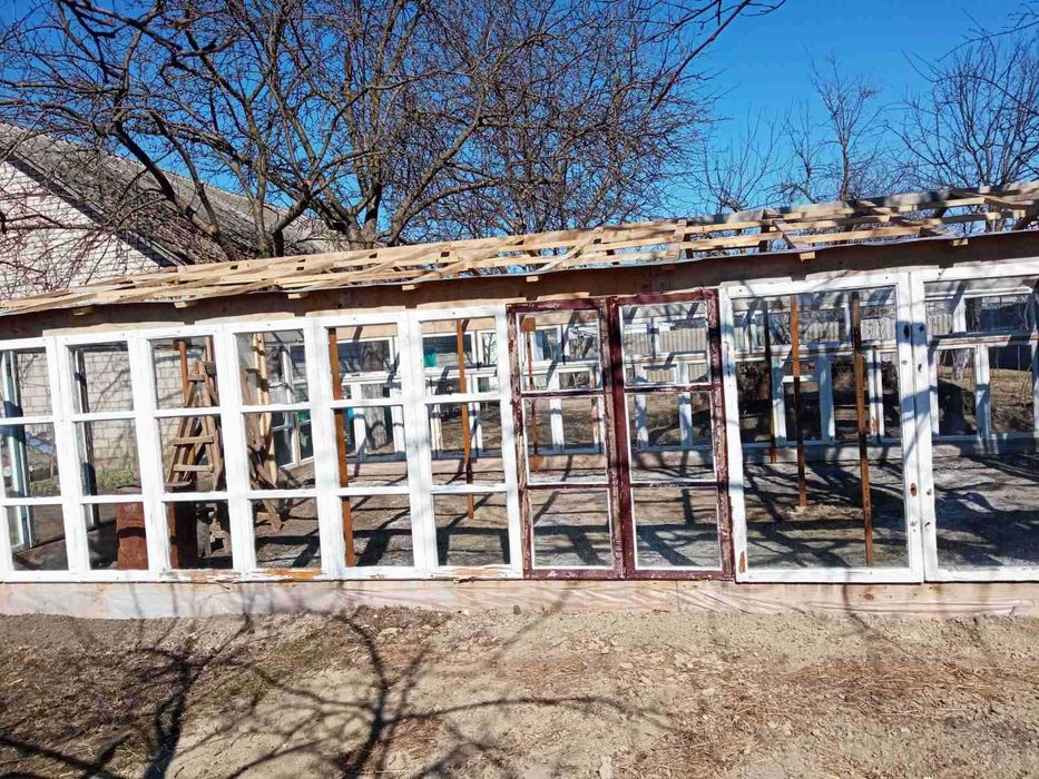 Продам земельні  ділянки,огороди та паї.