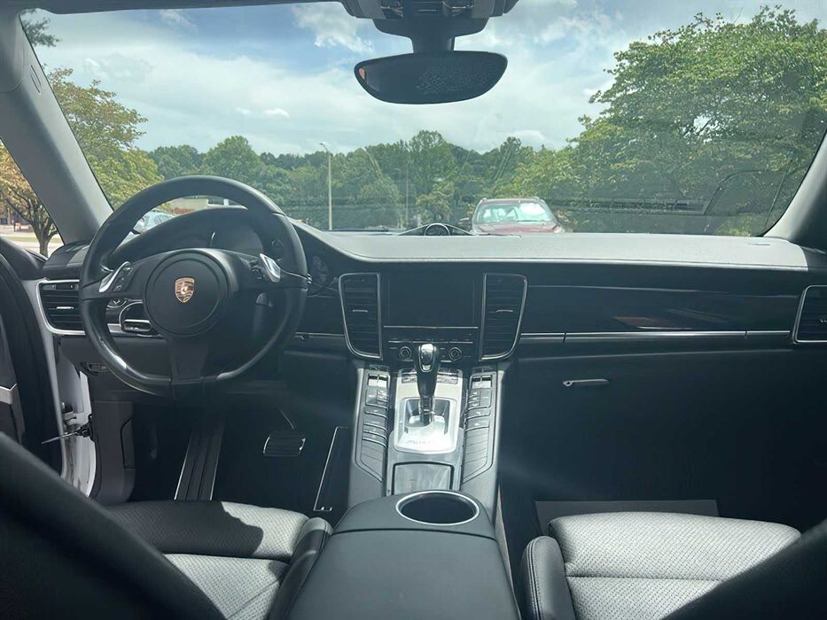 Porsche Panamera 4S      2015