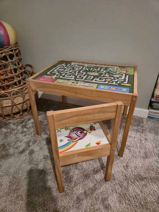 Stoliczek z krzesełkiem dla dziecka