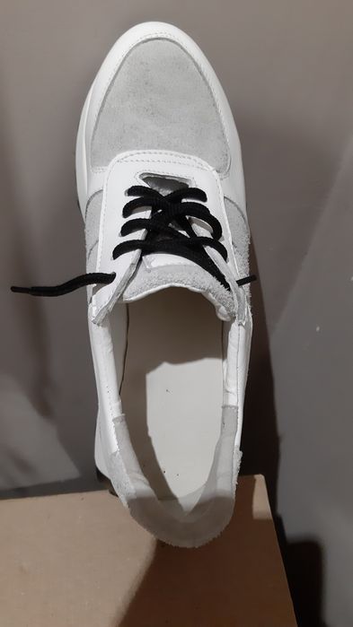 Кроссовки удобная обувь