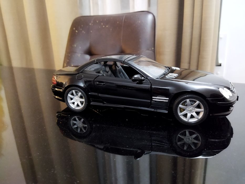 Mercedes SL escala 1/18
