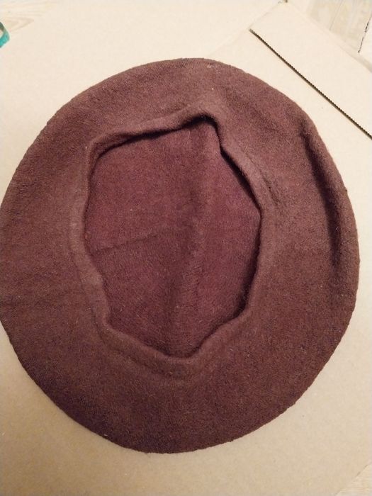 Beret damski z czasów prl-u