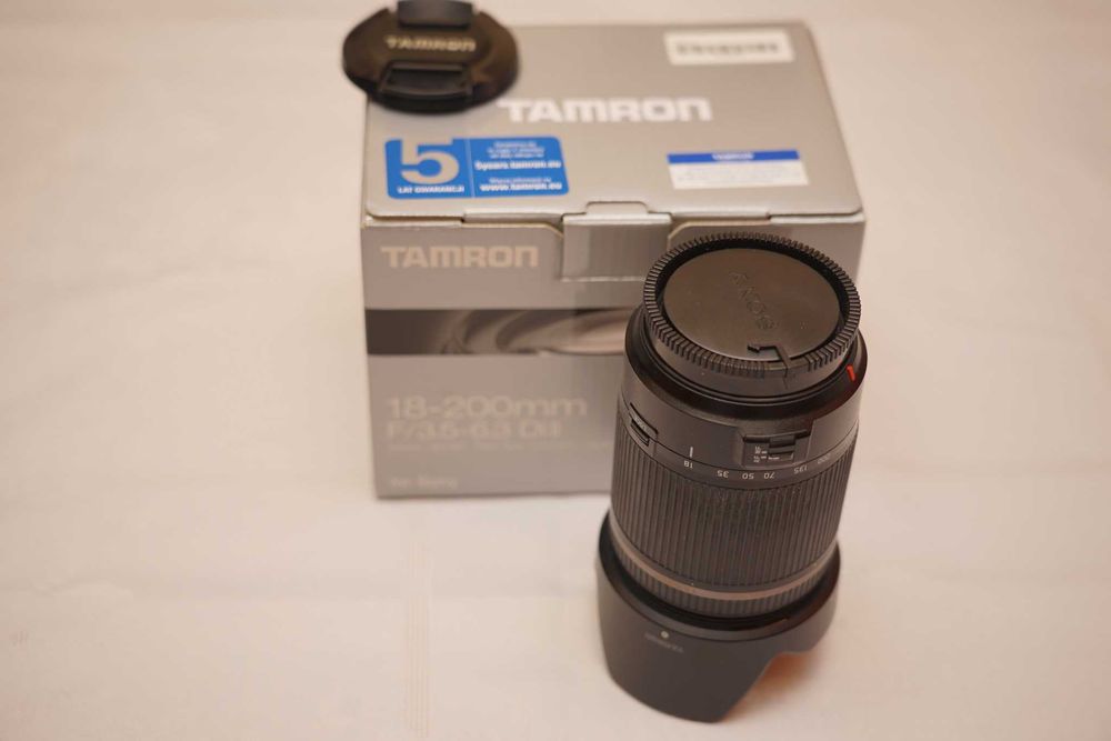 Sprzedam obiektyw Tamron 18-200 mocowanie sony A
