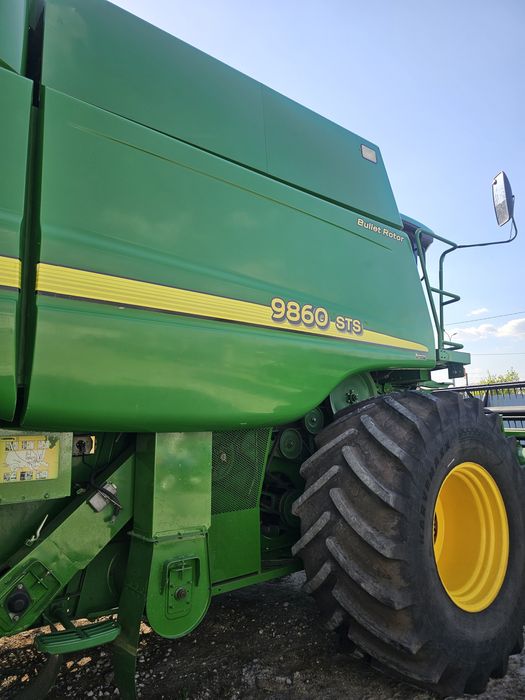 Продам комбаїн Джондир в гарному стані.