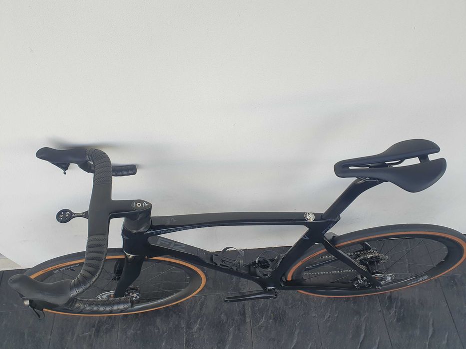 Pinarello Dogma F12 Ultegra Di2 (24v) Disco.