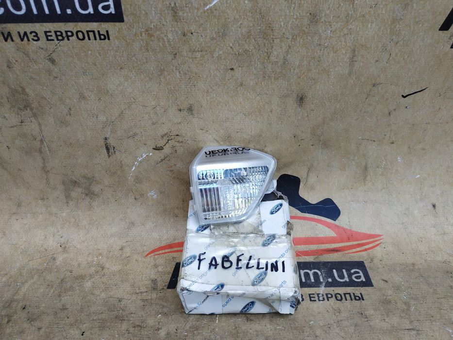 Ford C-Max II 2010- поворотник повторитель в зеркало правый