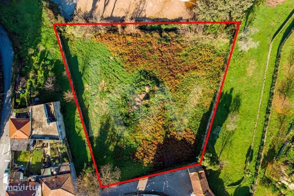 Plot of Land in Águas Santas - Maia, 3500 m²