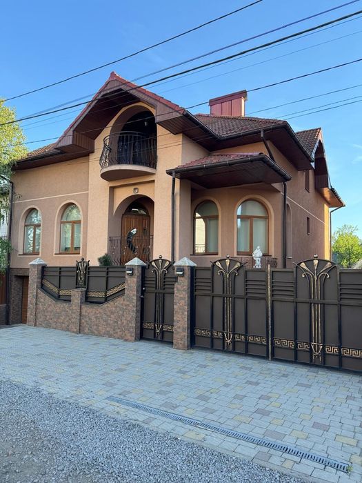 Здається в оренду сучасний  Будинок  у місті Мукачеве