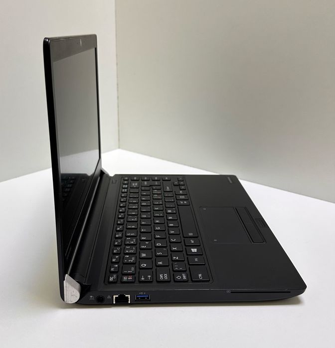 Toshiba A30 13" FullHD 8/128GB SDD i5-6200 супер акумулятор