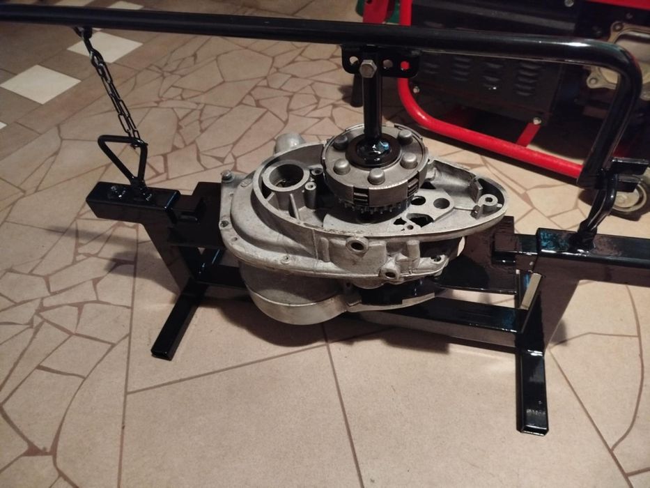 Stojak do składania silników WSK wfm