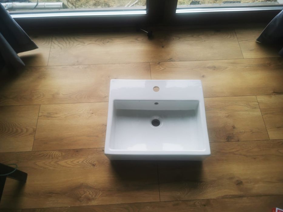 Umywalka pólblatowa Ideal Standard
