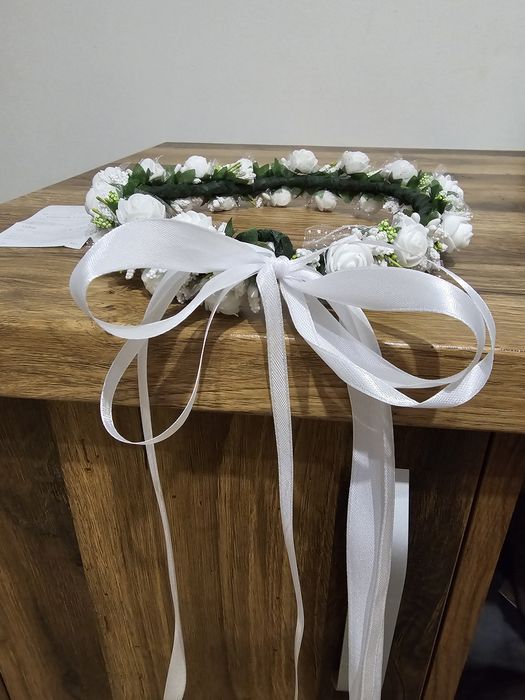 Wianek PIĘKNY!!! ubrany tylko do kościoła