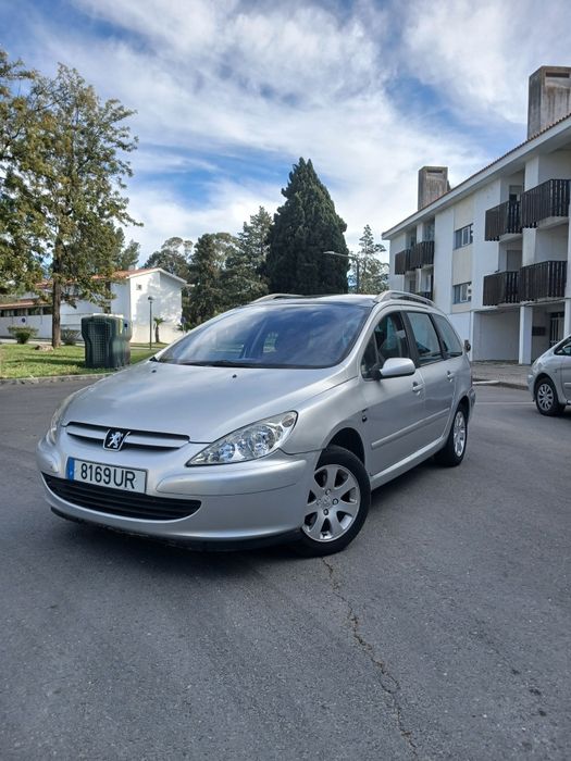 Peugeot 307 de 7 lugares 2004 gasolina super económico  ac carregado