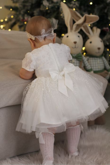 Святкова сукня на дівчинку 6-9 місяців