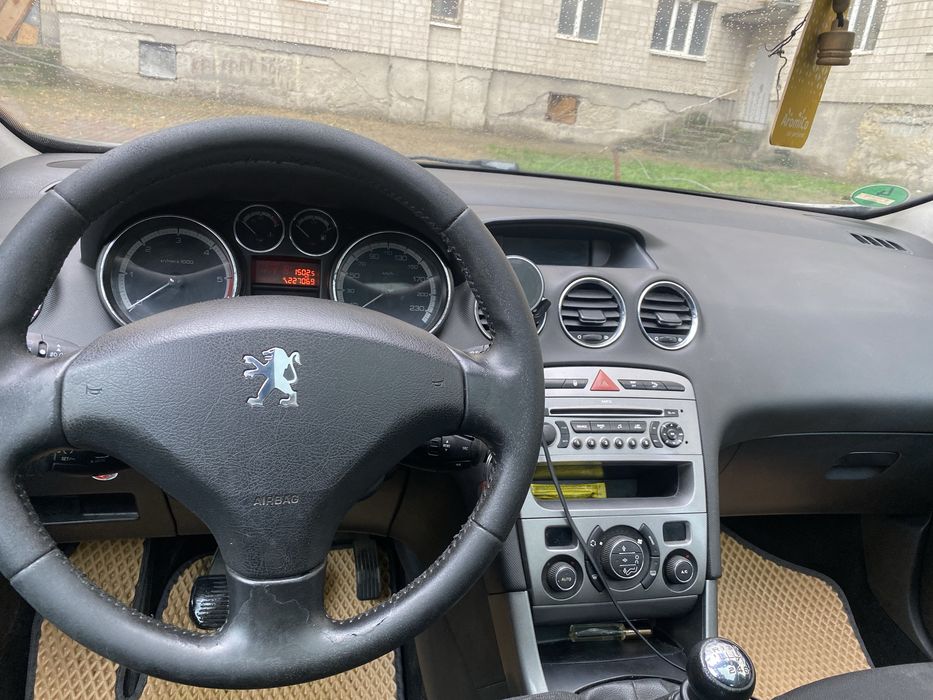 автомобіль Пежо 308 1.6 дизель