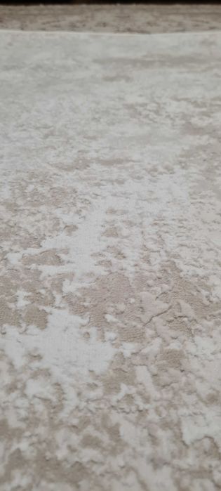 Коврова доріжка нова