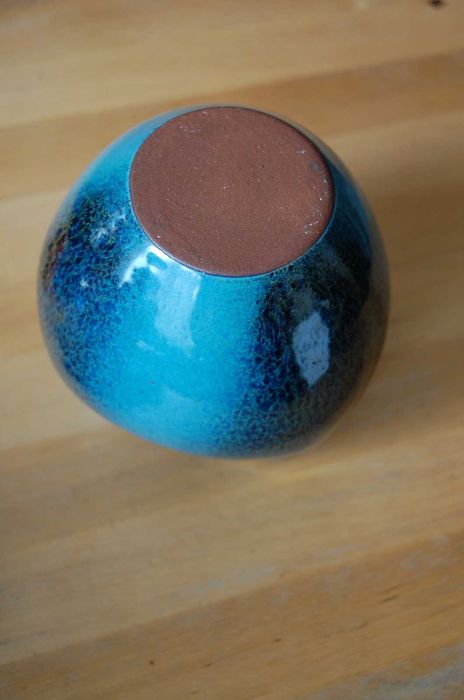 Ładny ceramiczny wazon z czasów PRL.