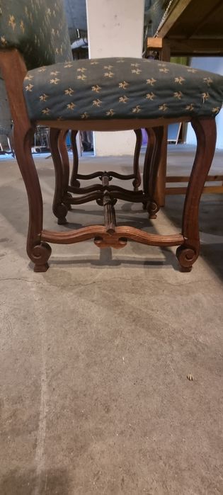 Cadeiras de sala antigas