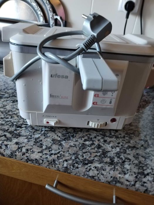 Fritadeira Ufesa F732/AA