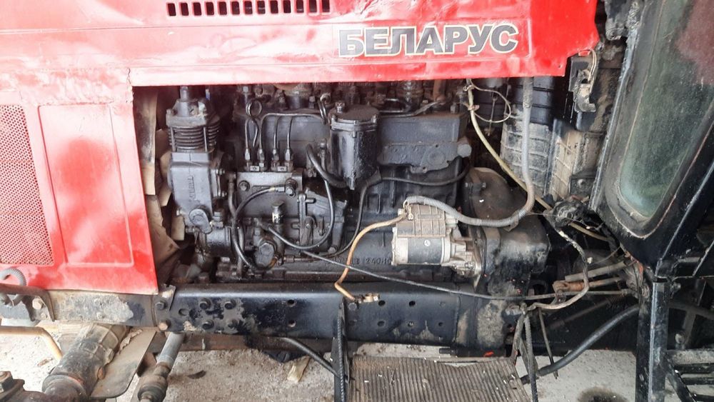 Трактор мтз 80 в робочому стані