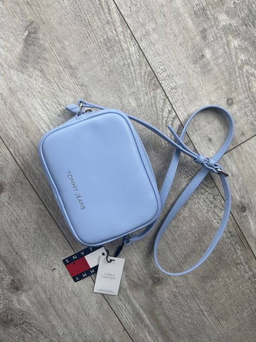 Listonoszka tommy hilfiger jasno niebieska nowa