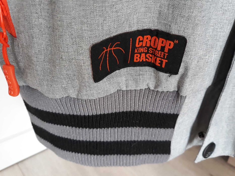 Kurtka sportowa cropp king street basket NBA. Jordan.James,Durant.