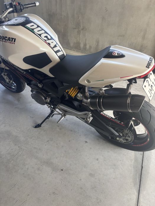 Ducati monster 696