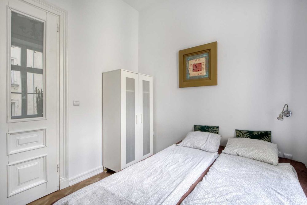 Apartament Nowogrodzka, Pod Pałacem Kultury.
