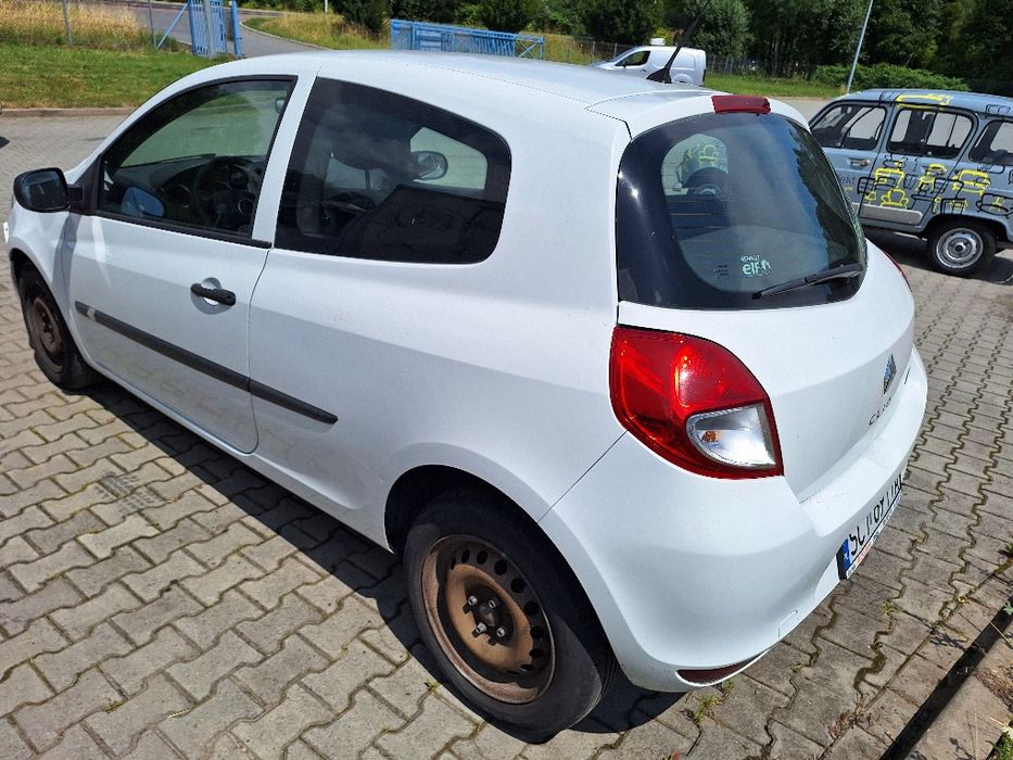 Sprzedam Renault Clio 2013 rok diesel 1.5 DCI w wersji ciężarowej !!!