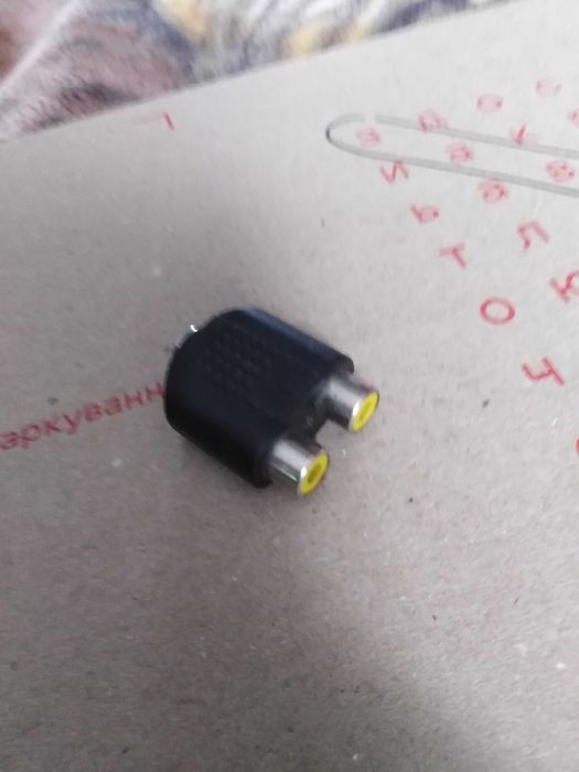 Перехідник трійник для штекерів типу тюльпан