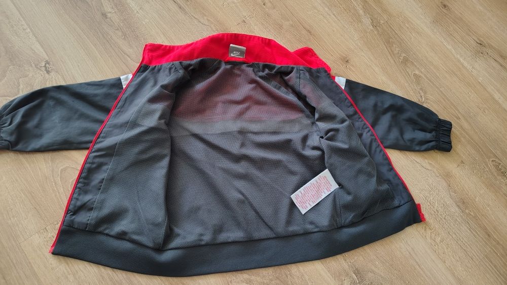 Kurtka Nike r. 104-110